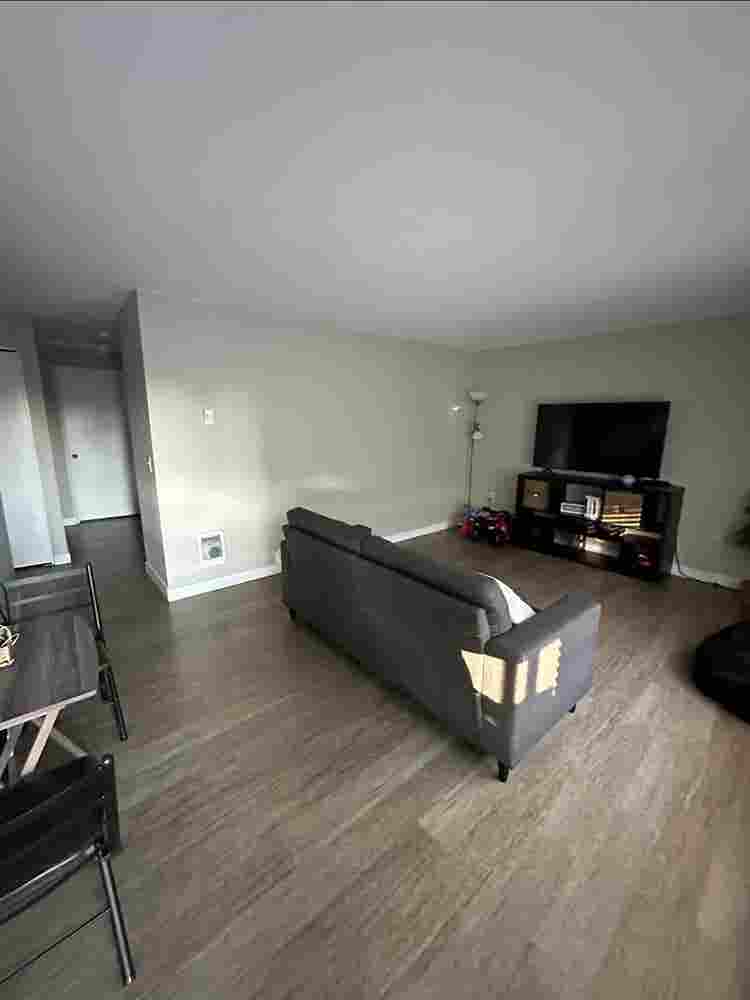 Room for rent for responsible woman