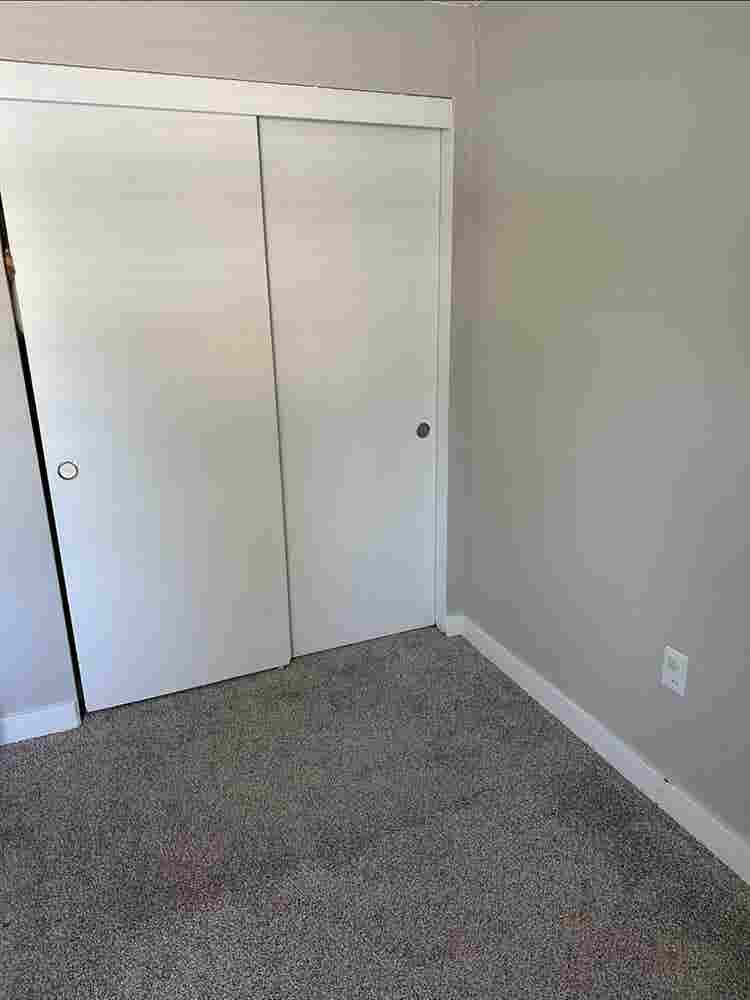 Room for rent for responsible woman
