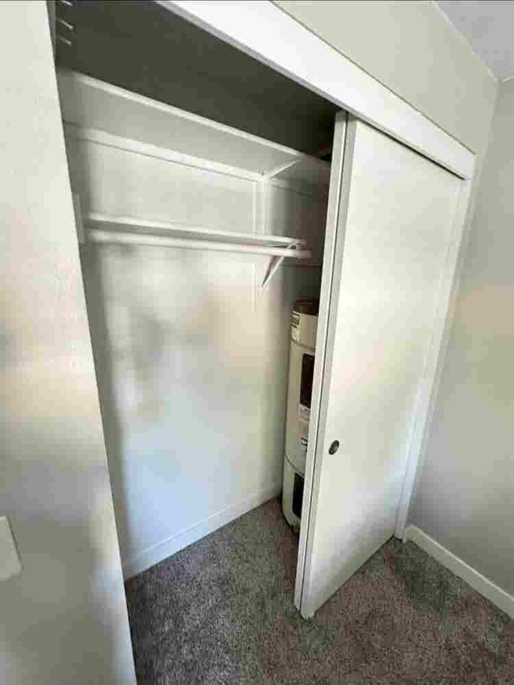 Room for rent for responsible woman