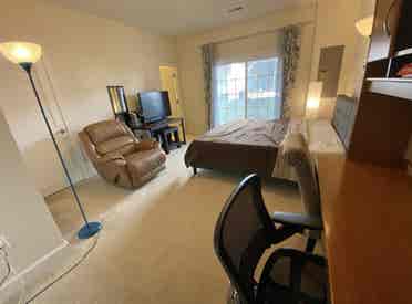 Private room - need roommate