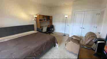 Private room - need roommate