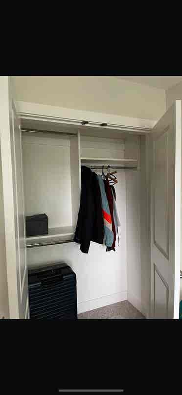 Room for rent in townhouse