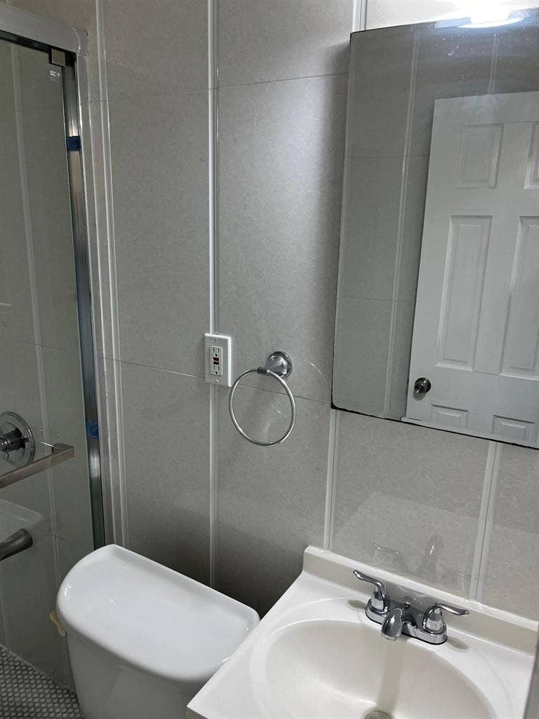 Room for rent, available Aug 1
