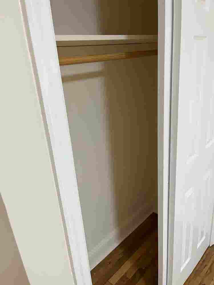 Room for rent, available Aug 1