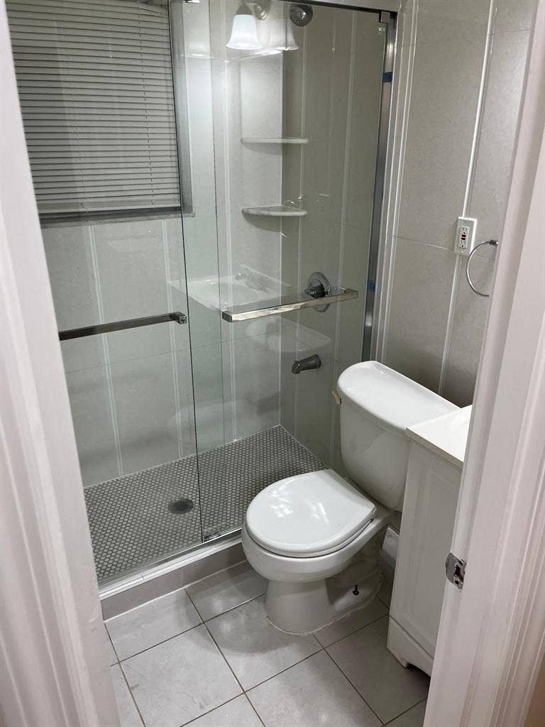 Room for rent, available Aug 1