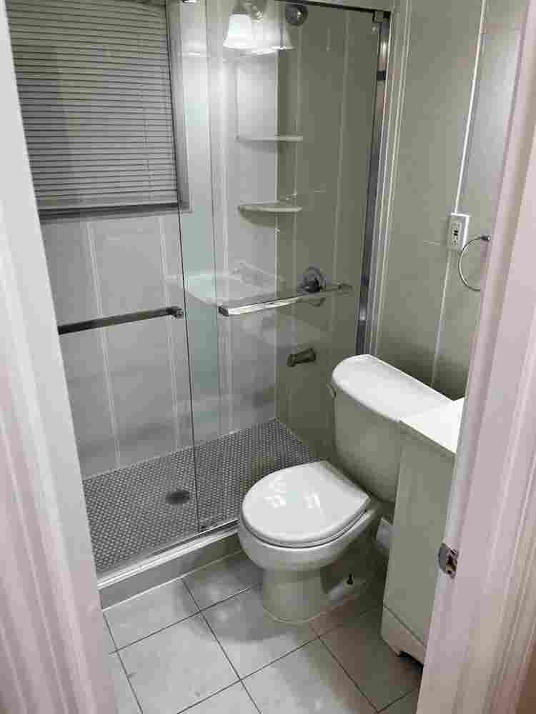 Room for rent, available Aug 1