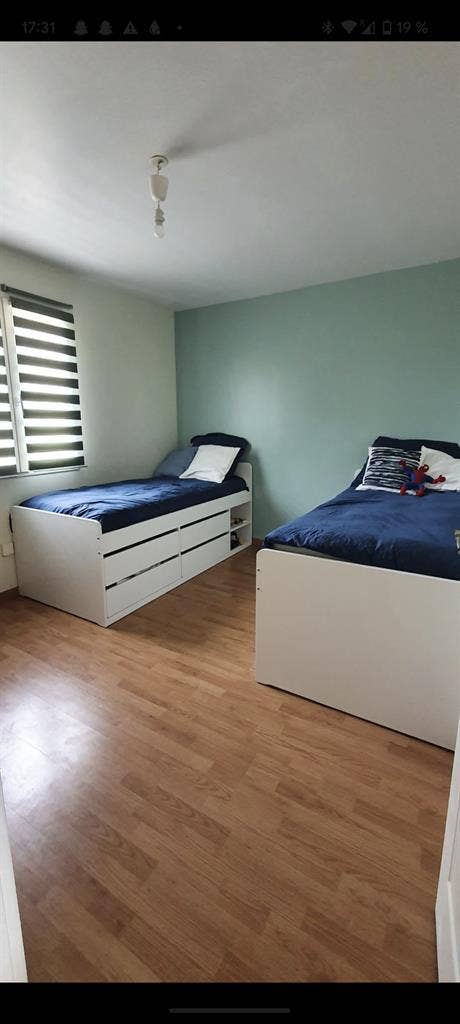 Room in beautiful house near Paris