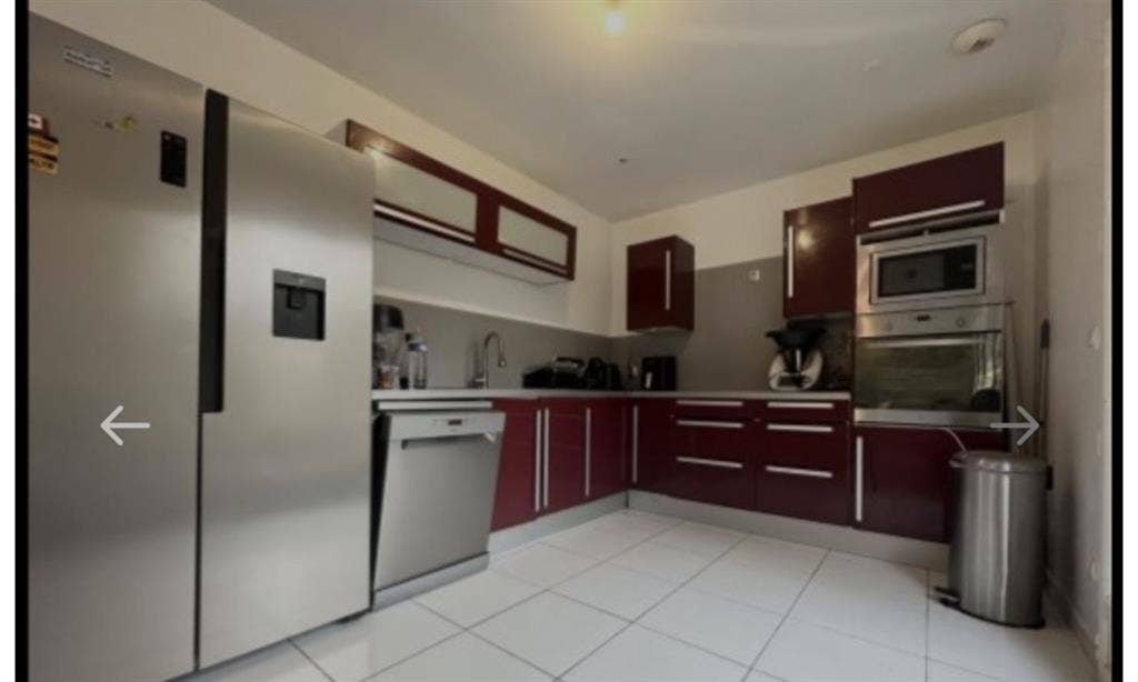 Room in beautiful house near Paris
