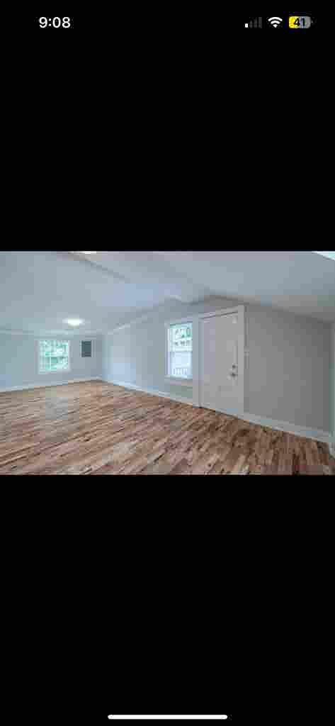 Looking for a Roommate move in asap