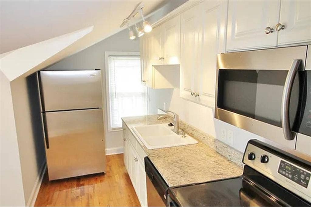 1 room in a Bath unit