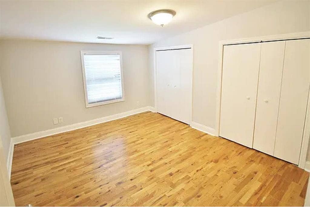 1 room in a Bath unit