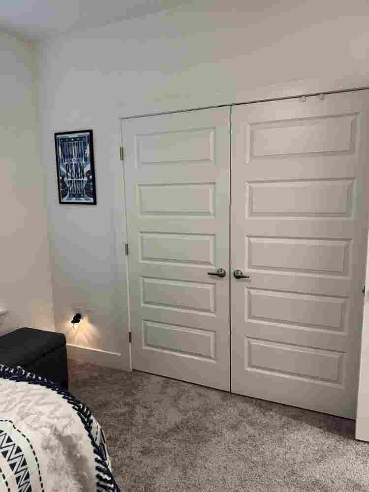 Furnished bedroom for rent