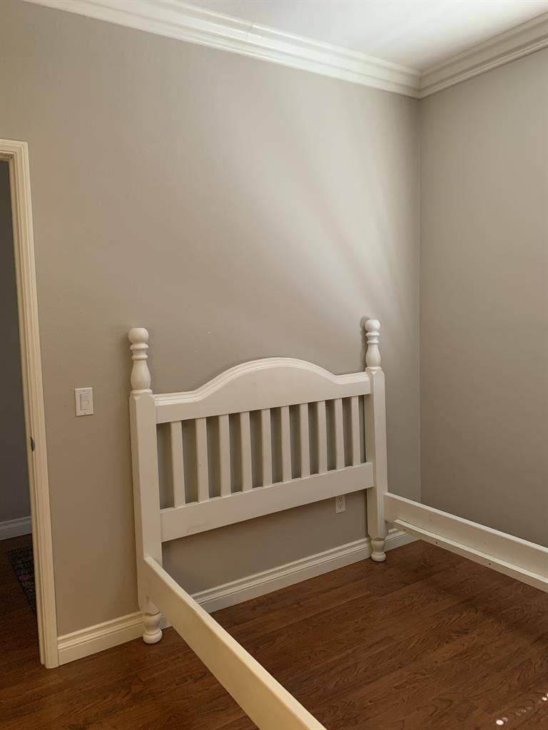2 Rooms for rent in High Desert