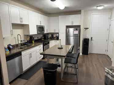 1 bed with private bathroom