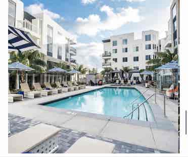 1 bed with private bathroom