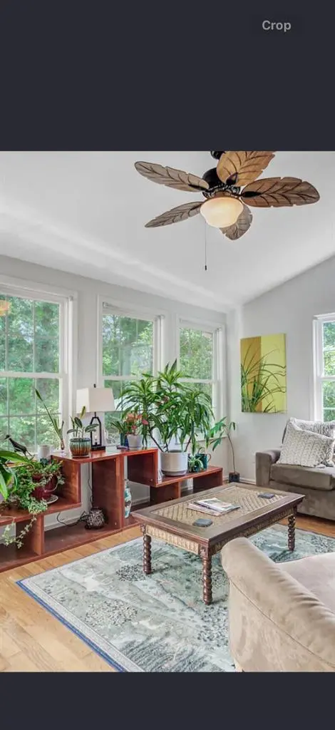 Room in large house, Brickyard Mt P