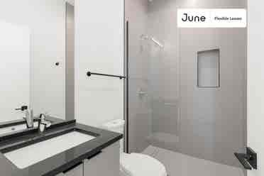 4 BR in Chicago