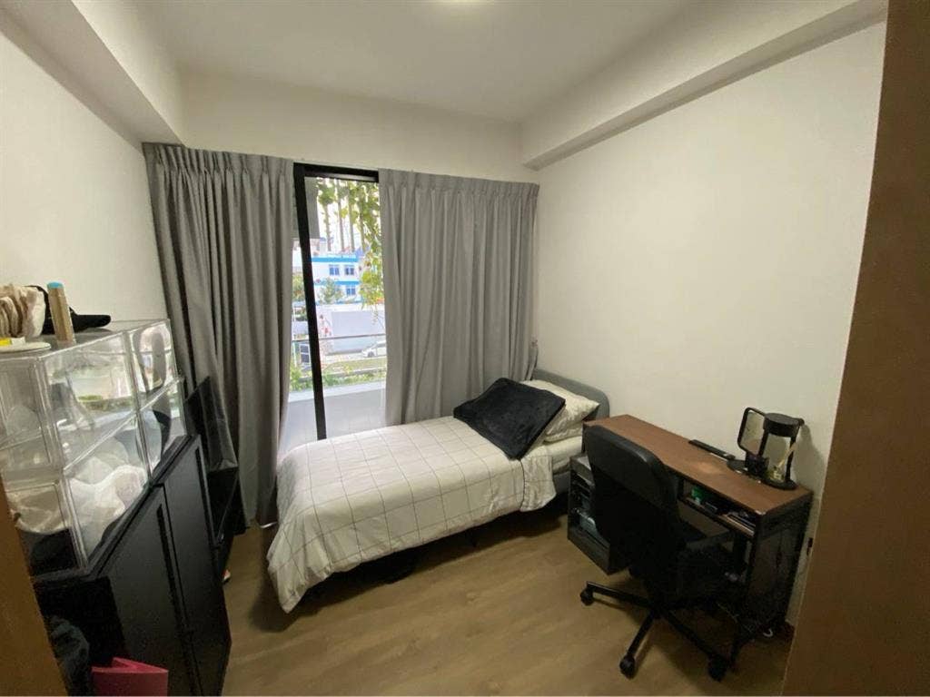 Common bedroom for rent in 3BRCondo