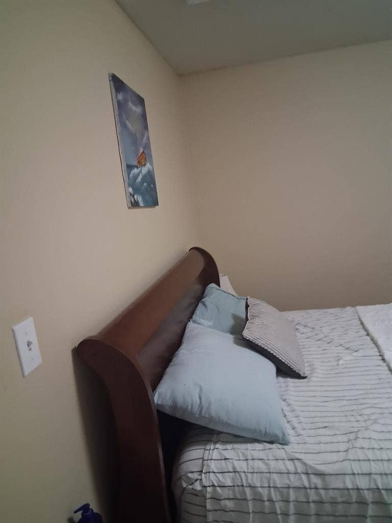 Room for rent , top floor yours!