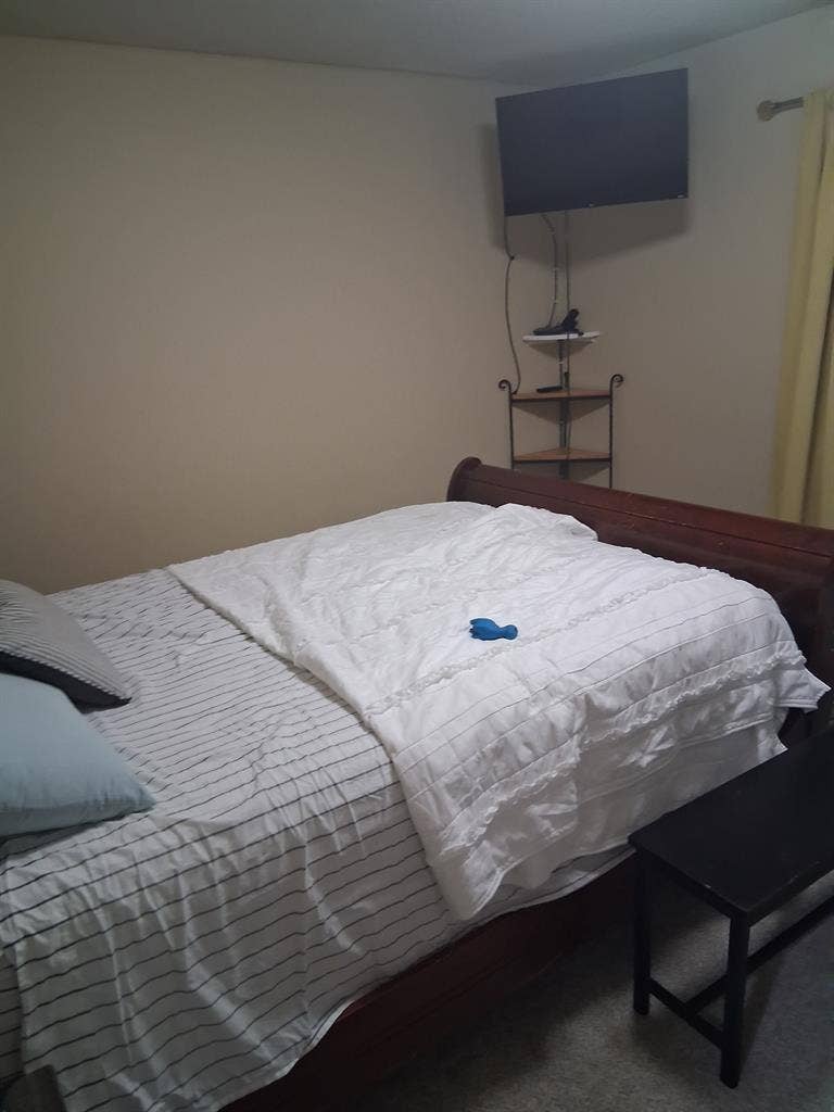 Room for rent , top floor yours!