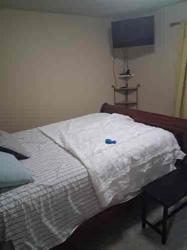 Room for rent , top floor yours!