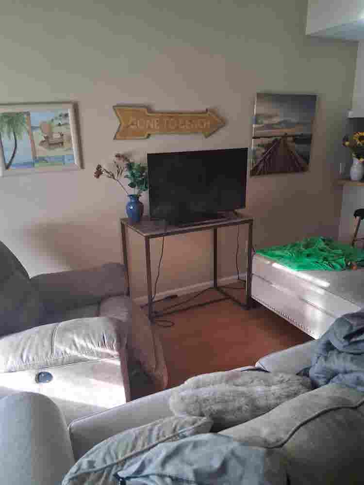Room for rent , top floor yours!