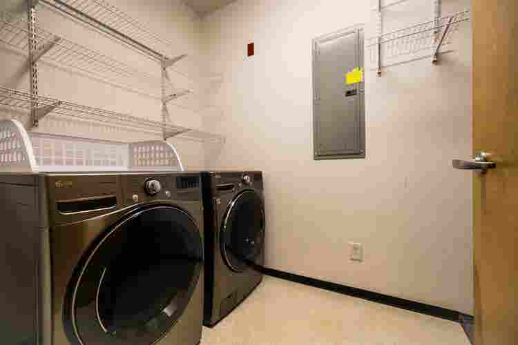 Spacious 2nd Ave N Downtown Loft