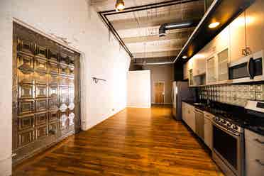 Spacious 2nd Ave N Downtown Loft