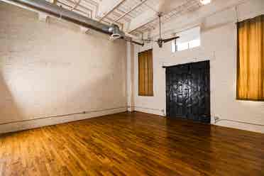 Spacious 2nd Ave N Downtown Loft