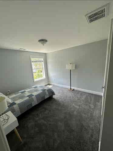 Room for rent w Private bathroom.