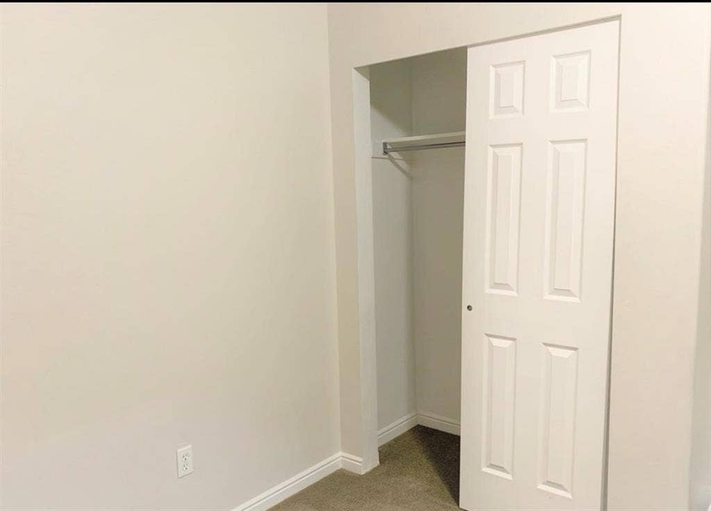 Two rooms for rent at Daybreak