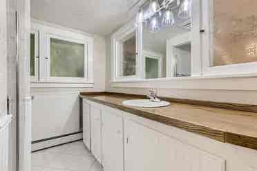 4 BR in Denver