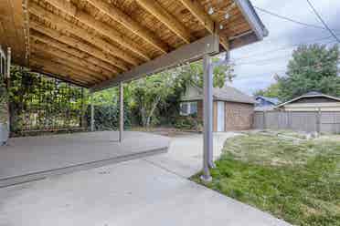 4 BR in Denver