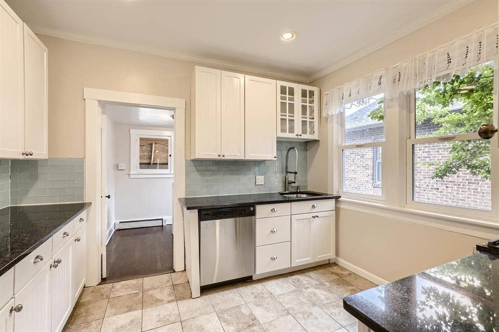4 BR in Denver