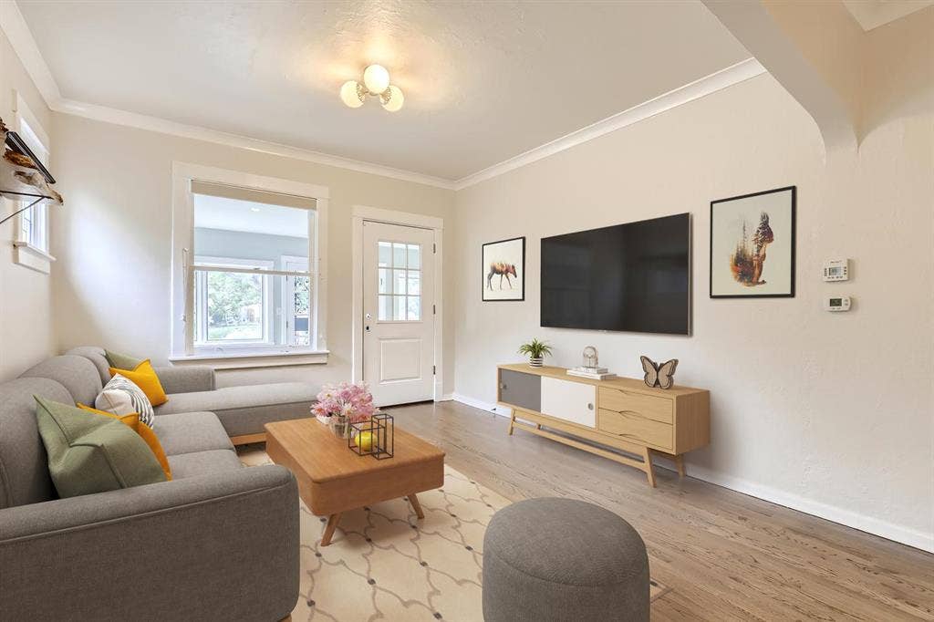 4 BR in Denver