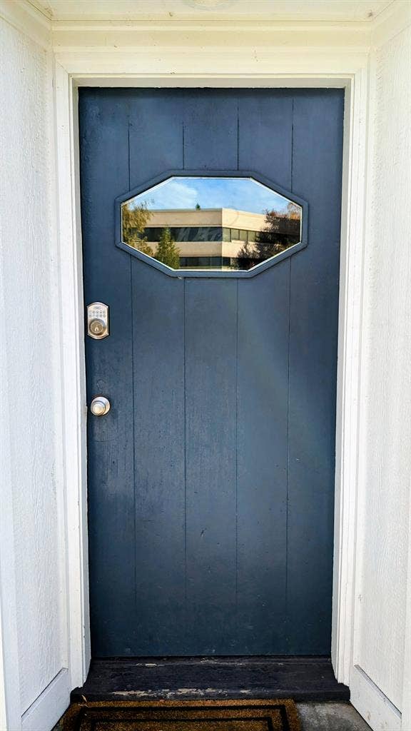 Seeking single tenant without pet