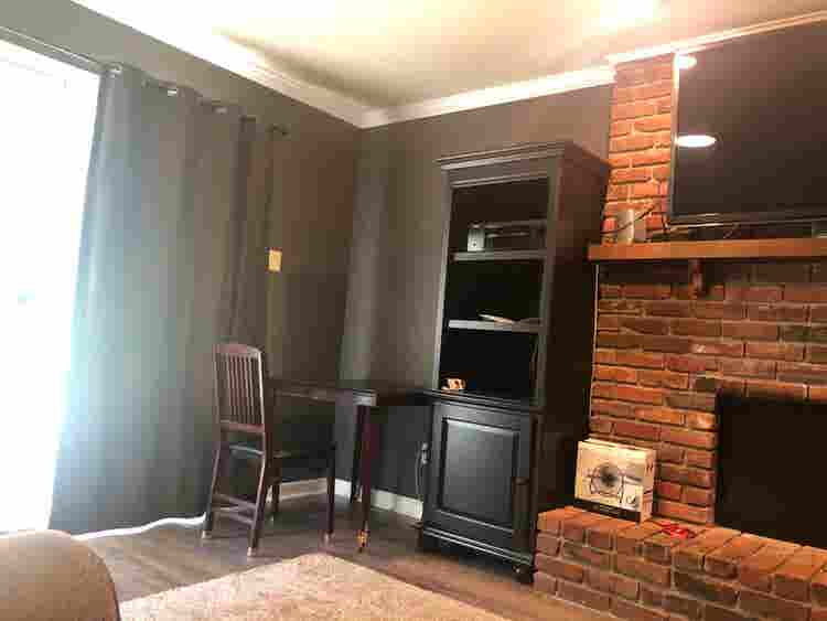 3-Rm Suite, includes Garage& Utils!
