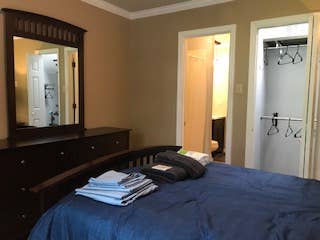 3-Rm Suite, includes Garage& Utils!
