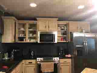 3-Rm Suite, includes Garage& Utils!