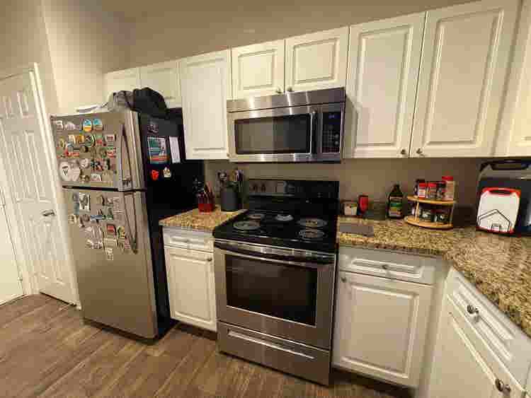 Private Room+Bath+Garage Included