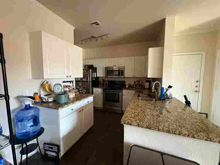 Private Room+Bath+Garage Included