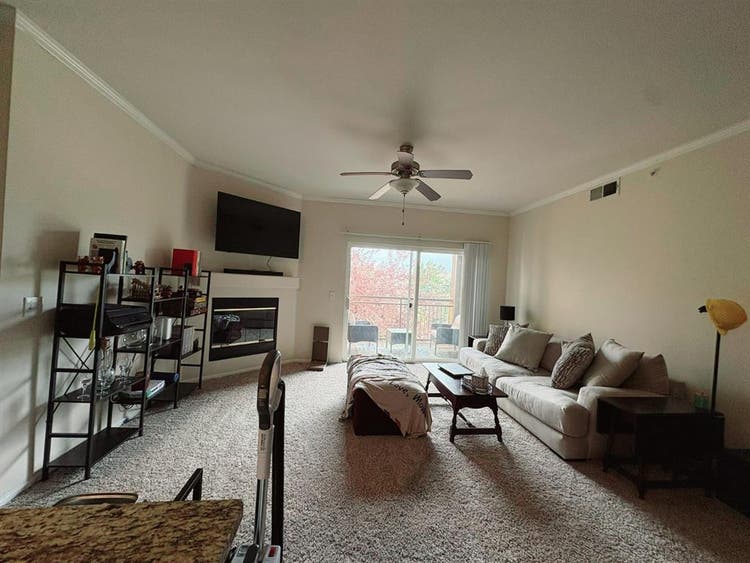 Private Room+Bath+Garage Included