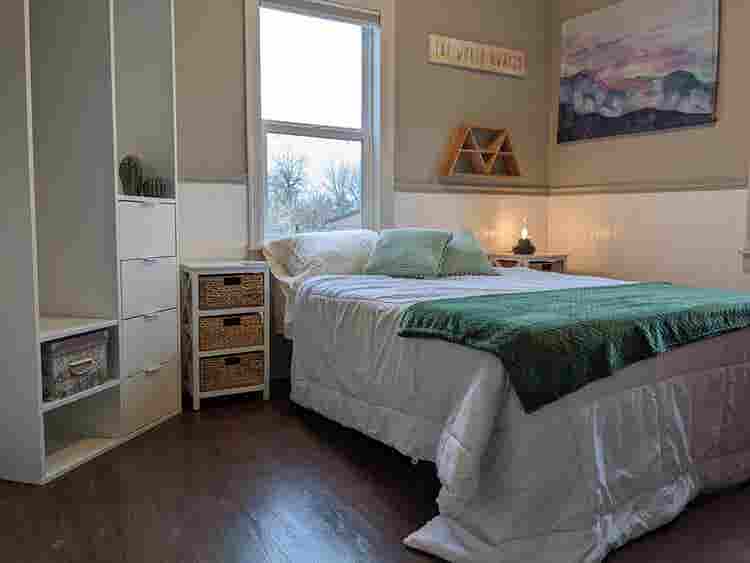 Seeking single tenant without pets