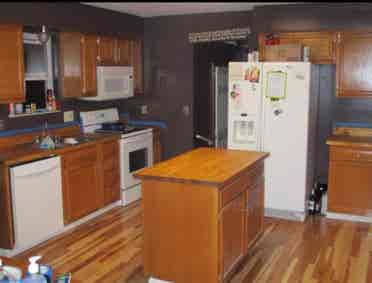 ROOM HOME SHARE