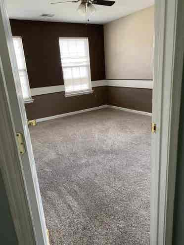 Large bedroom for rent with all