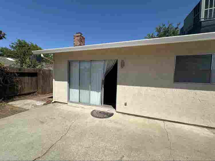 bedroom available, quiet home