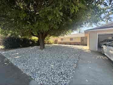 2 bedrooms available, quiet home
