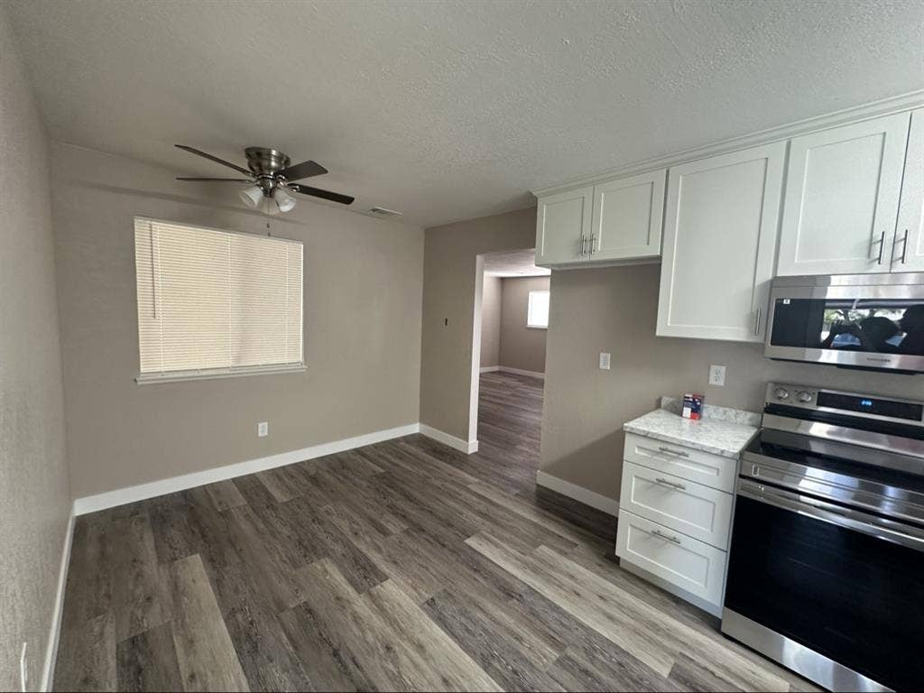 2 bedrooms available, quiet home
