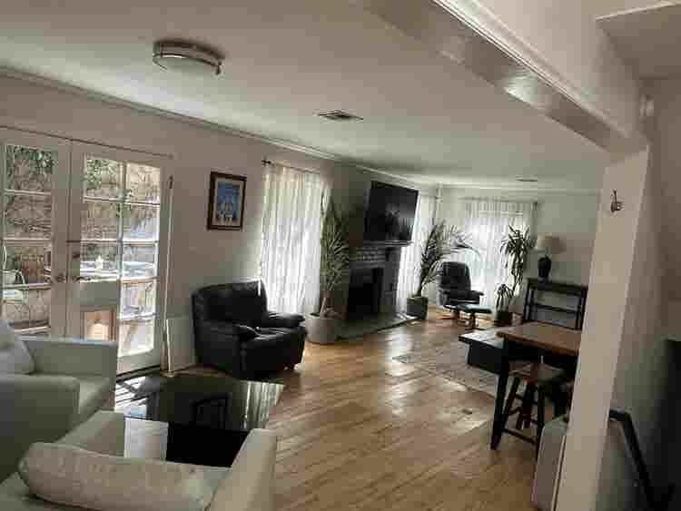 $ Rooms, South of the Blvd.
