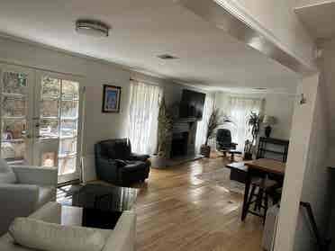 $ Rooms, South of the Blvd.
